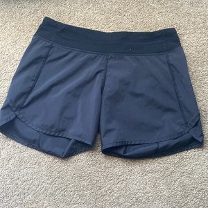 Ivivva black shorts size 14 kids